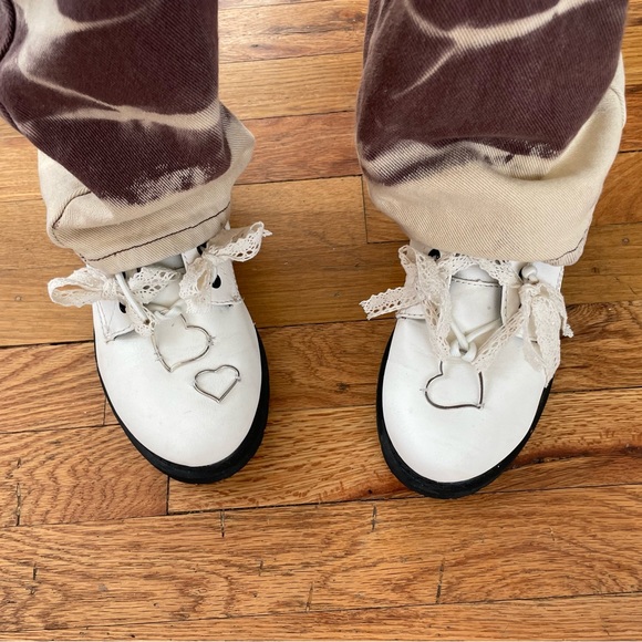 Upcycled Zip-Up White Time and Tru Combat Boots (Size 7) - Picture 3 of 6